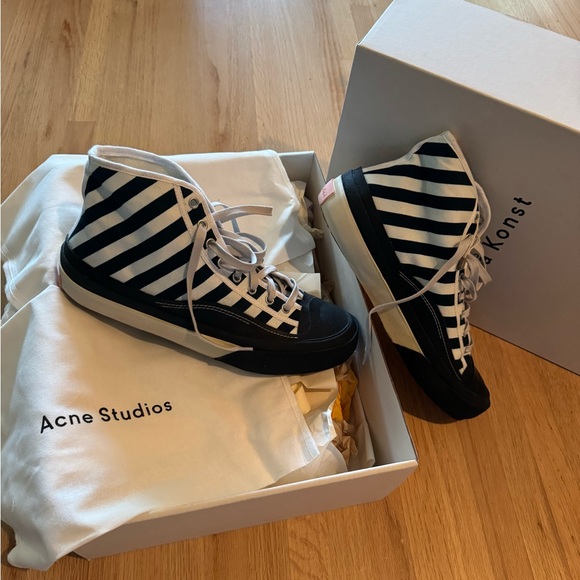 Acne Studios men’s size 42 us9 navy and white striped high tops new in box - Picture 3 of 7